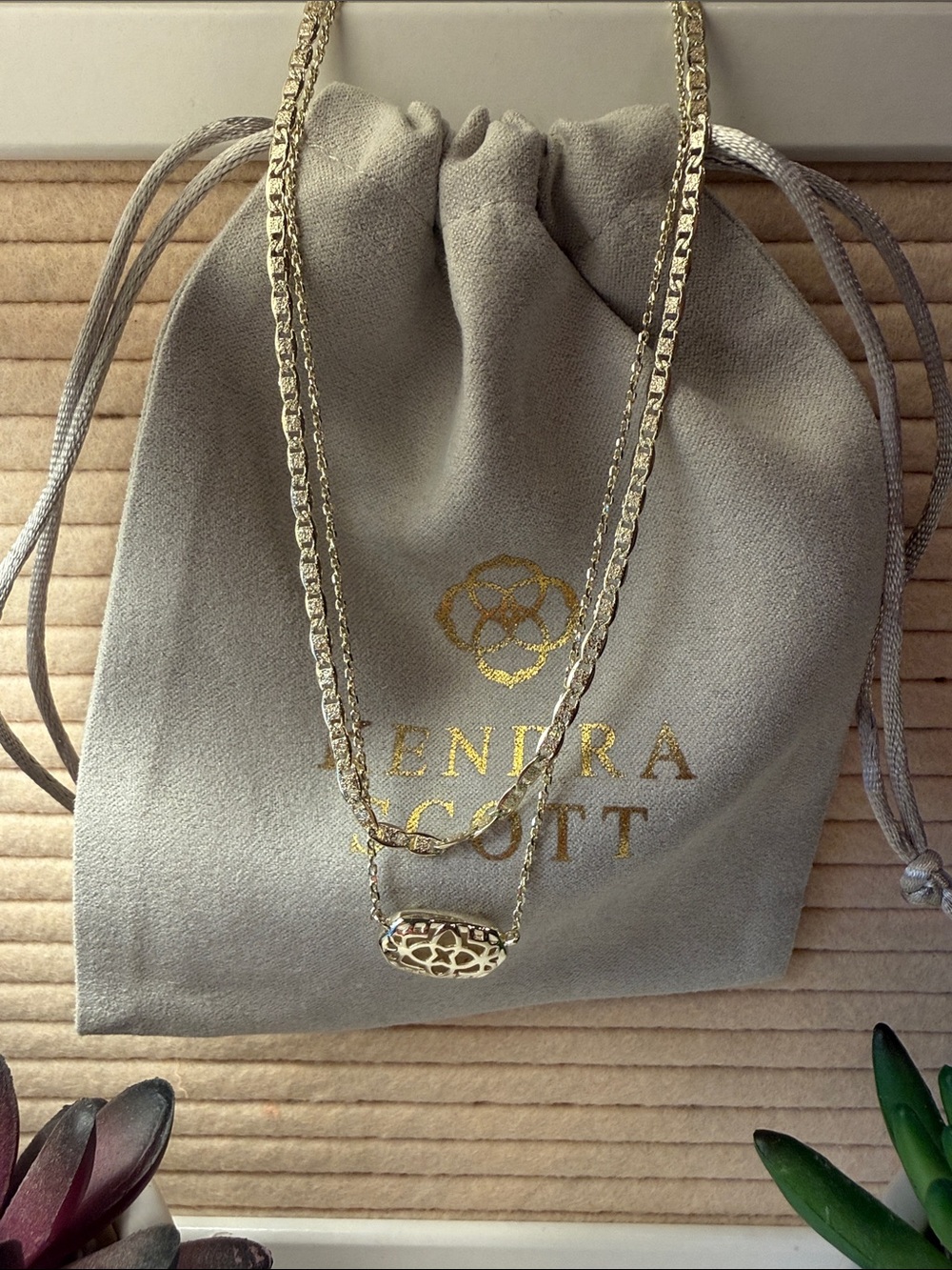 🌟🤍🌟 Kendra Scott Elisa MultiStrand Necklace - Picture 3 of 8
